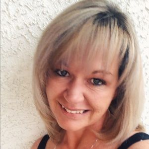 Meet your Posher, Stacy